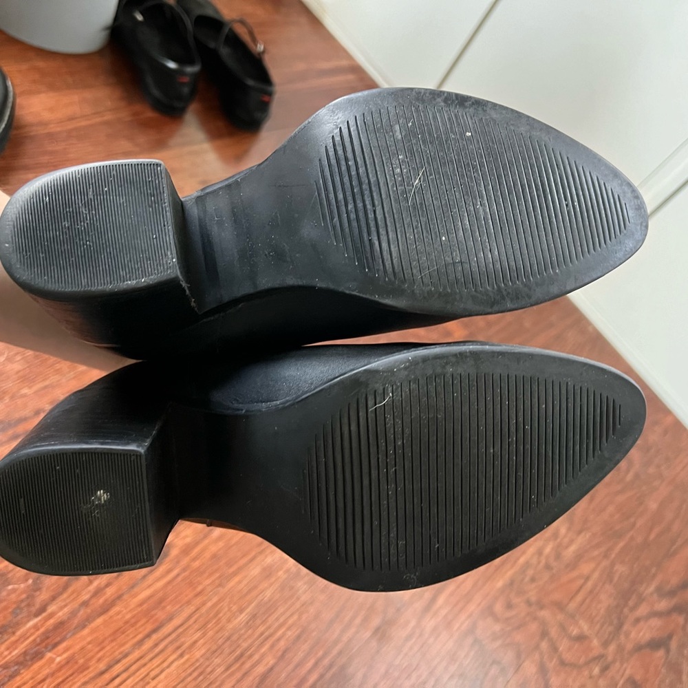 Nisolo Heeled Chelsea Commuter Boot - Picture 3 of 8